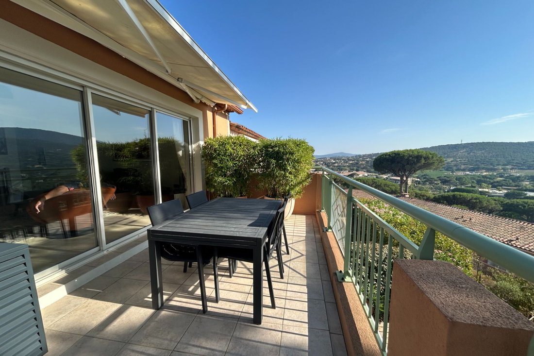 Villa in Ville-Les Saquedes-Le Bouillonnet, Sainte-Maxime, France 1 - 18567689