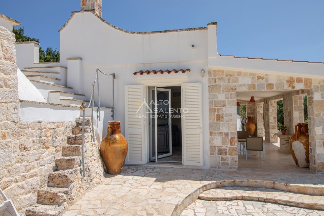 Villa in Ludovico Street - Corso Umberto I - Vittorio Emanuele Street, Ostuni, Apulia 2 - 17296521