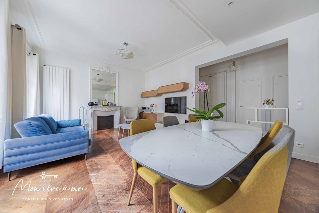 Apartment in Palais Royal, Paris 1er Arrondissement, Paris 3 - 18573109