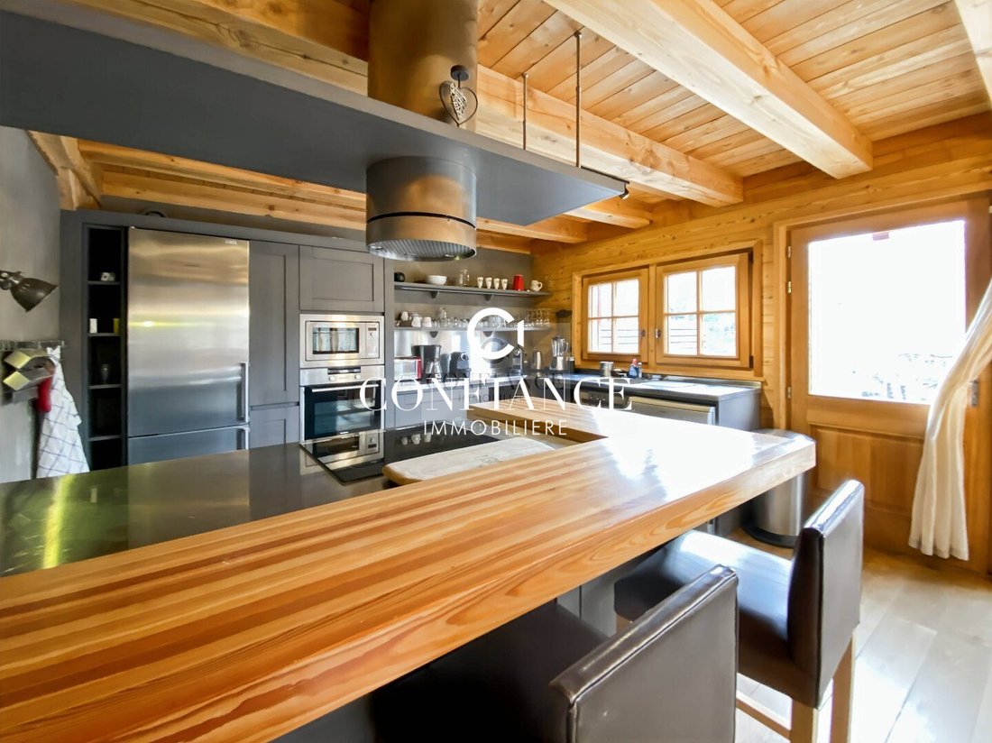 Chalet in Saint-Etienne-de-Tinée, Provence-Alpes-Côte d'Azur, France 4 - 18570399