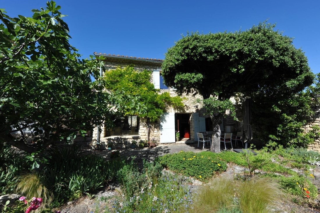 House in Gordes, Provence-Alpes-Côte d'Azur, France 3 - 18570870