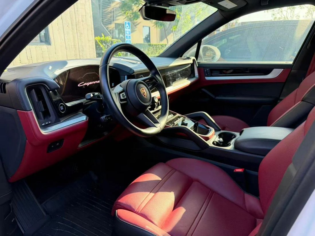 Suv in Costa Mesa, CA, United States 3 - 18571878