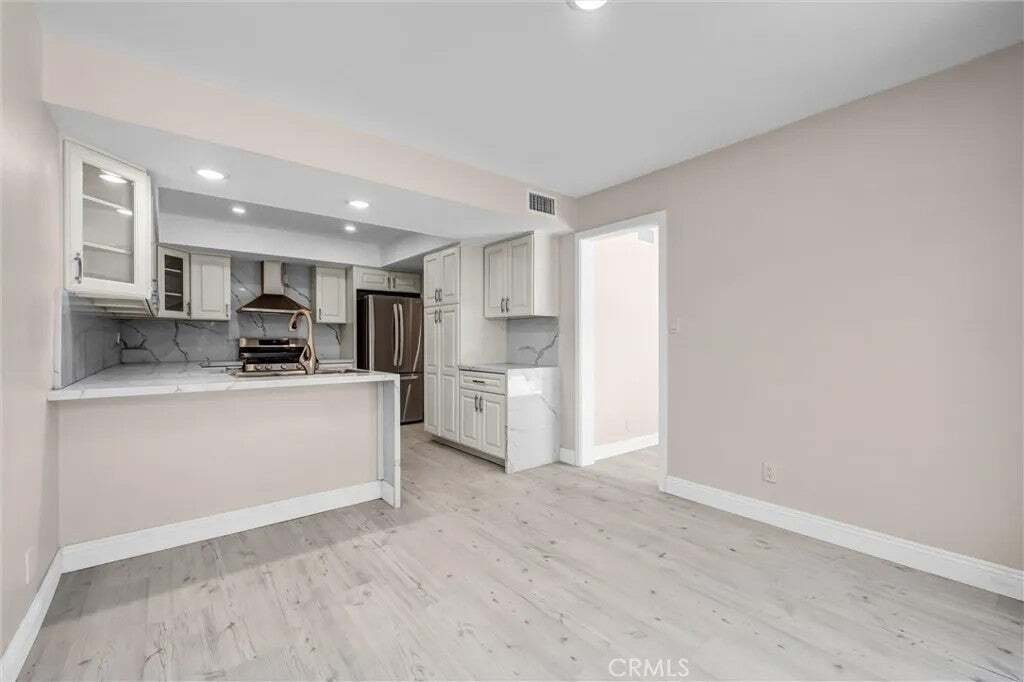 Condo in Irvine, California, United States 5 - 18570735
