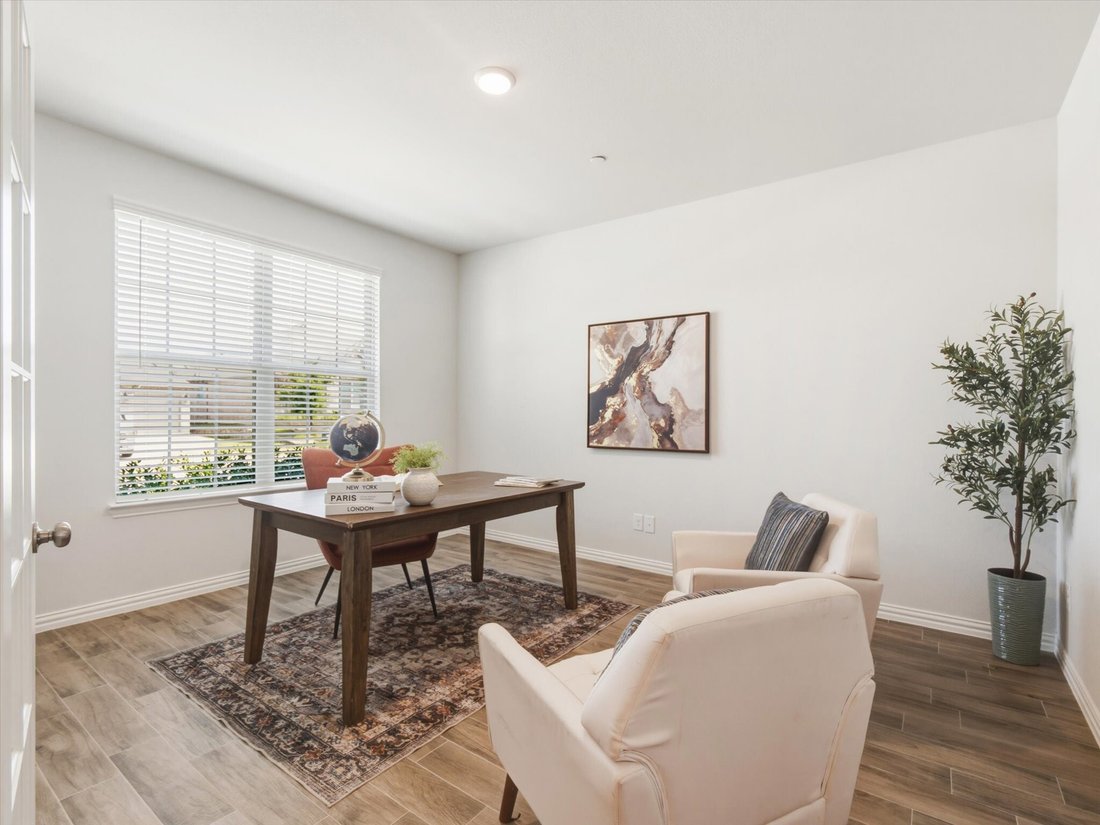 House in Lantana, Texas, United States 5 - 18327550