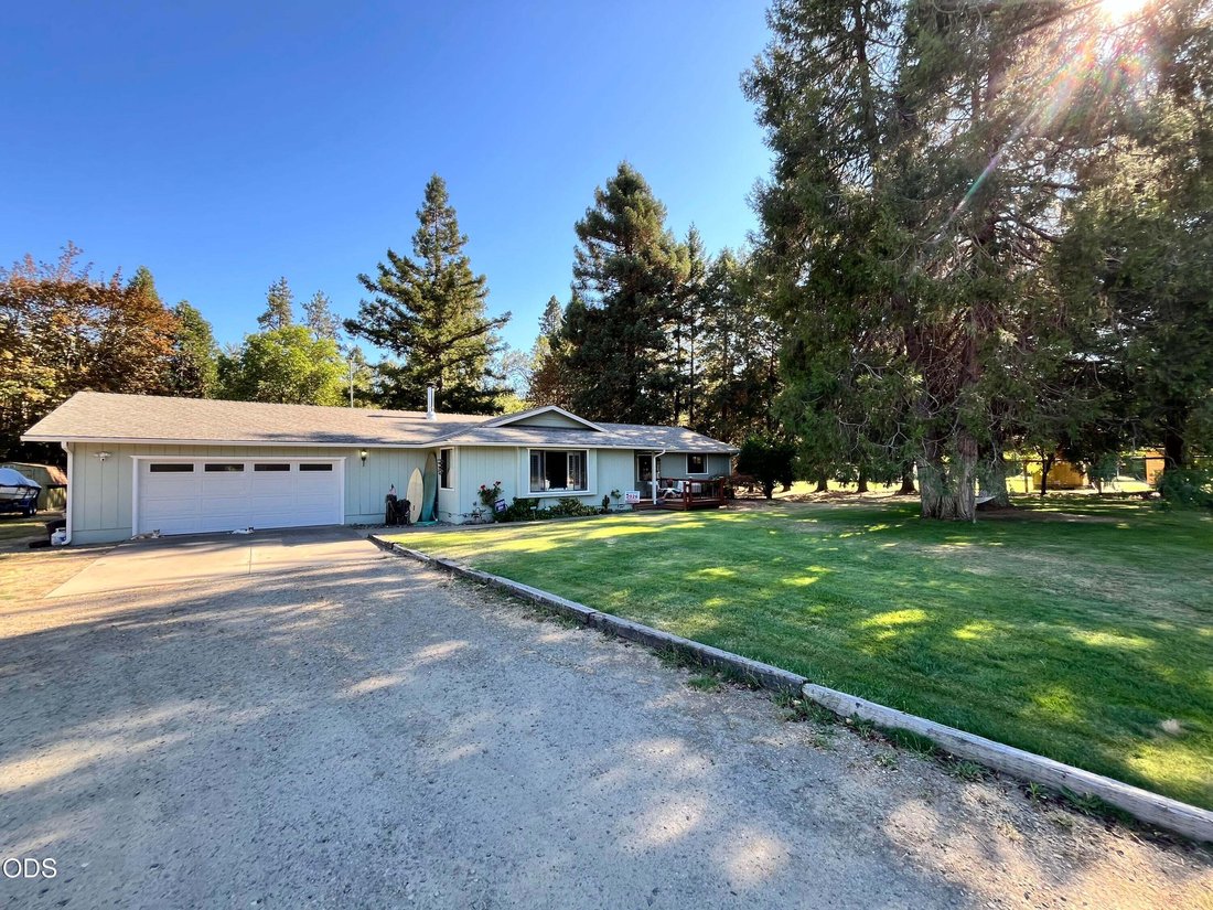 House in Grants Pass, Oregon, United States 1 - 18311694