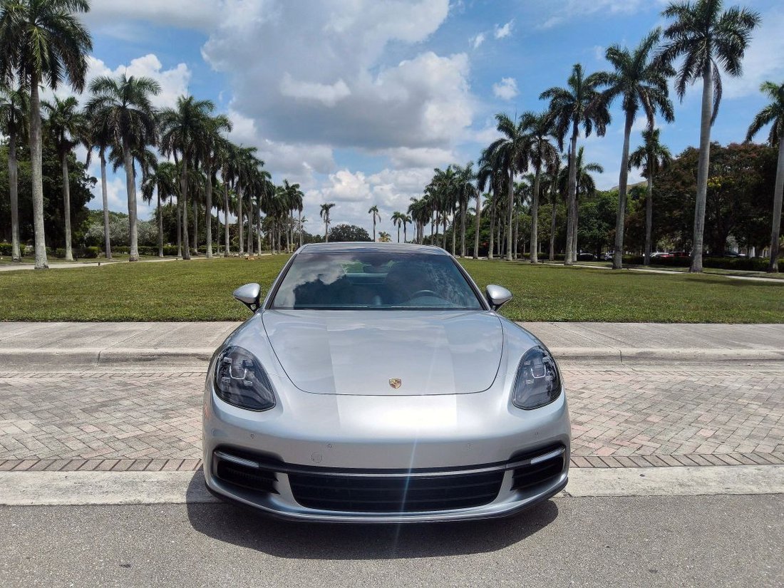 Sedan in Pompano Beach, FL, United States 2 - 18569944