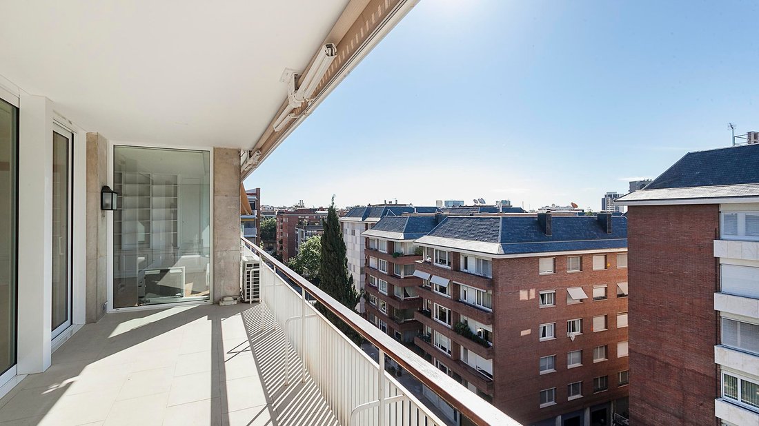 Apartment in Sarrià-Sant Gervasi, Barcelona, Spain 1 - 18299995