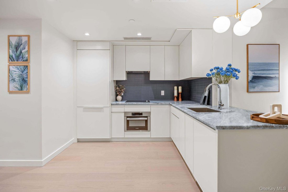 Condo in New York, New York, United States 3 - 18573191