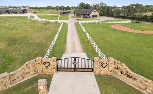 Farm Ranch in Whitesboro, Texas, United States 1