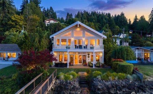 House in Belfair, Washington, United States 1