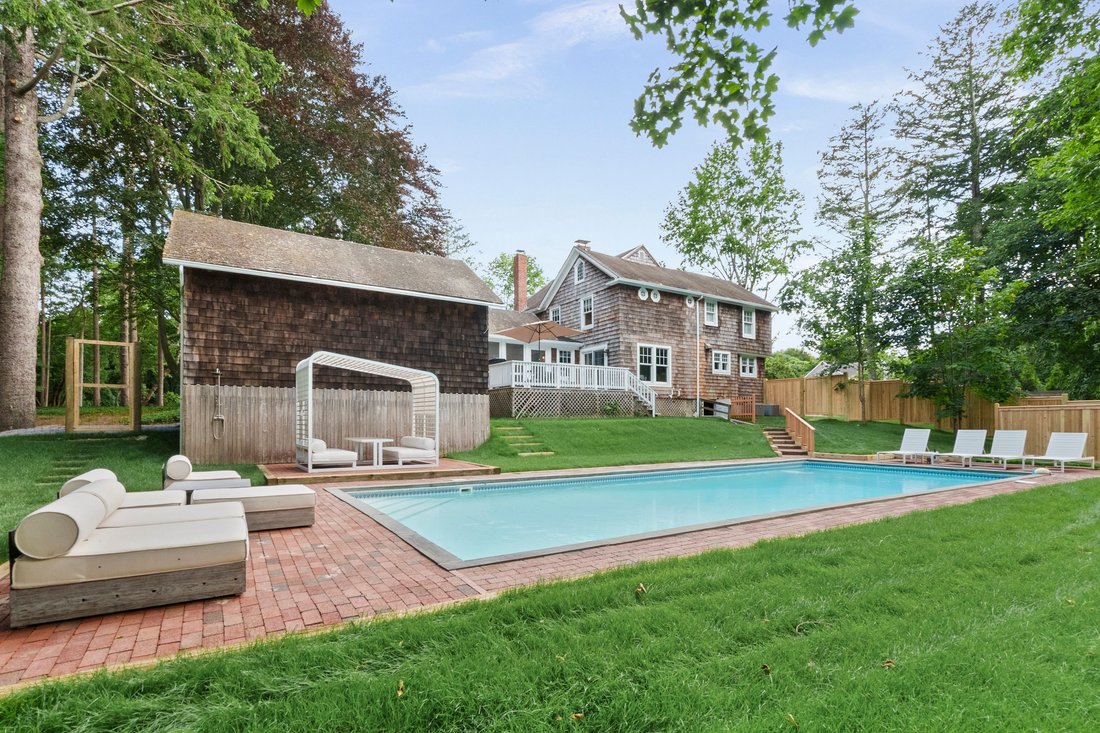 East Hampton, New York, United States 2 - 18569510