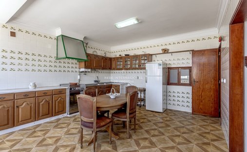 House in Algueirao-Mem Martins, Lisbon, Portugal 1