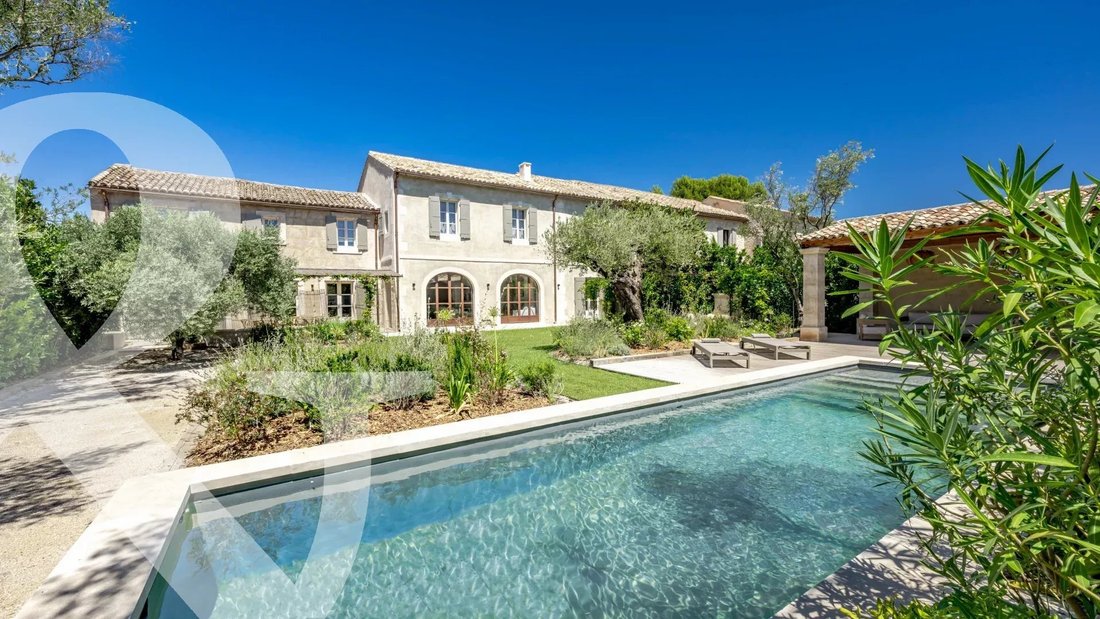 House in Maussane-les-Alpilles, Provence-Alpes-Côte d'Azur, France 1 - 18070486