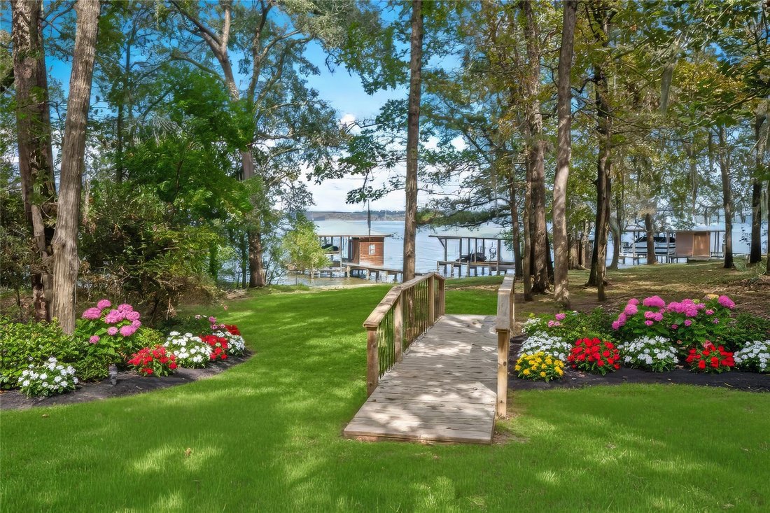 Casa a Oakhurst, Texas, Stati Uniti 4 - 18571515