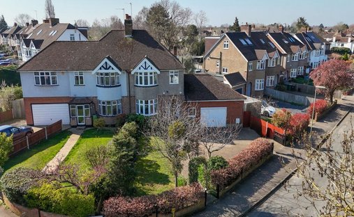 House in West Molesey, Elmbridge, England 1
