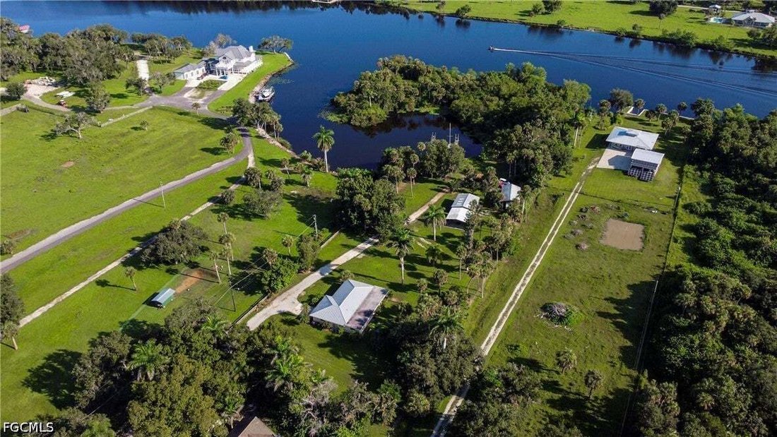 House in Alva, Florida, United States 3 - 18573157