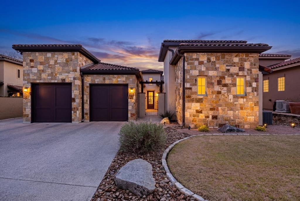 Casa a Kerrville, Texas, Stati Uniti 1 - 18567087