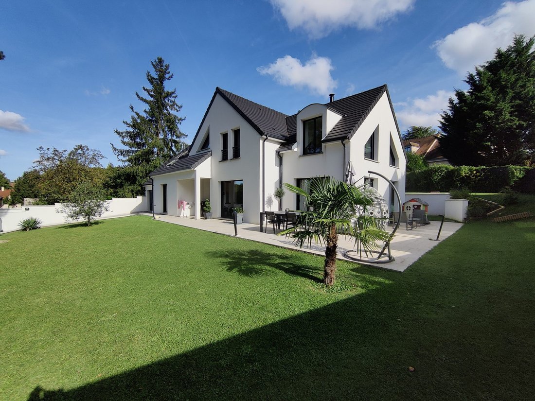 House in Villiers-Saint-Frederic, Ile-de-France, France 1 - 18570368