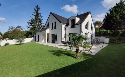 House in Villiers-Saint-Frederic, Ile-de-France, France 1