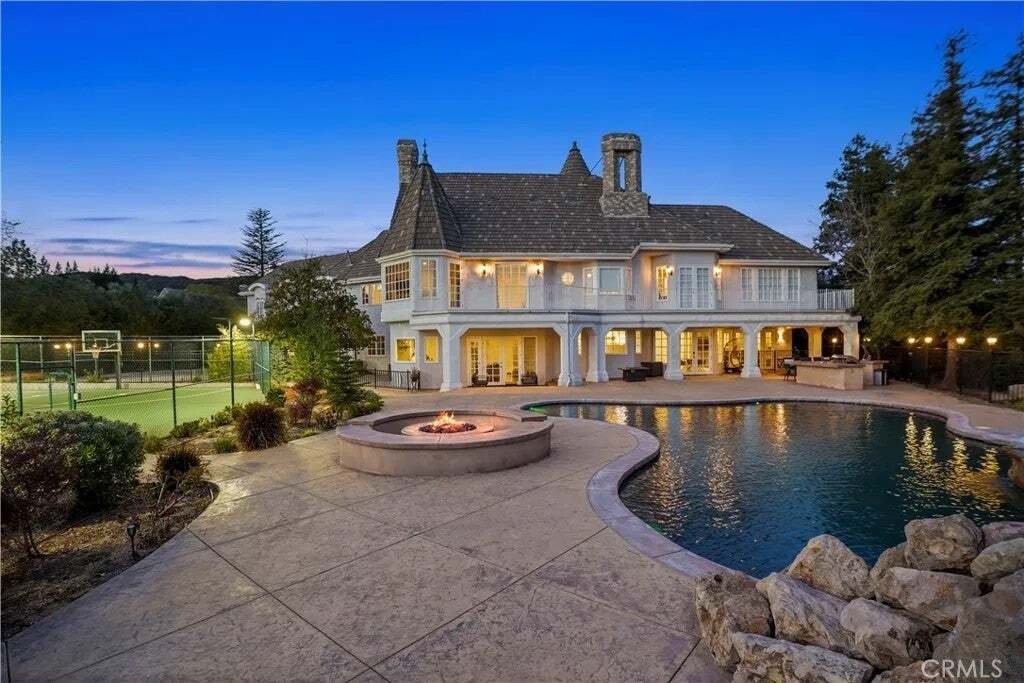 House in Los Angeles, California, United States 3 - 18571414