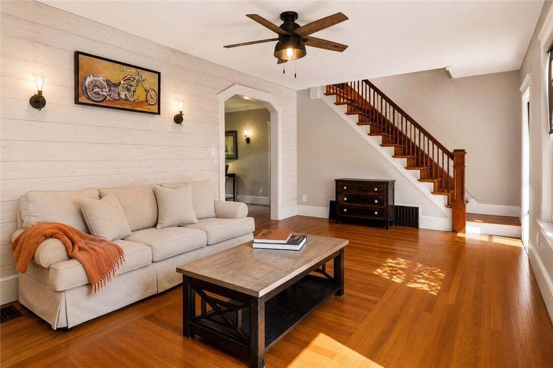 House in Pawtucket, Rhode Island, United States 3 - 18571485