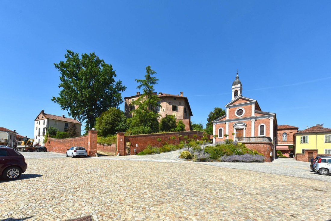 Castello a Centro, Asti, Piemonte 1 - 16651679