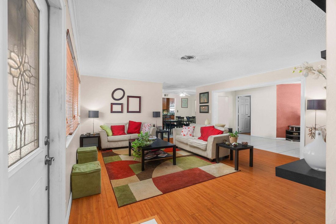 House in Oakland Park, Florida, United States 5 - 18568968