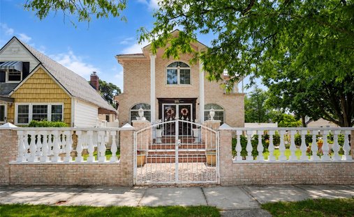 House in New York, New York, United States 1