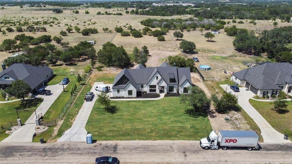 House in Weatherford, Texas, United States 3 - 18567198