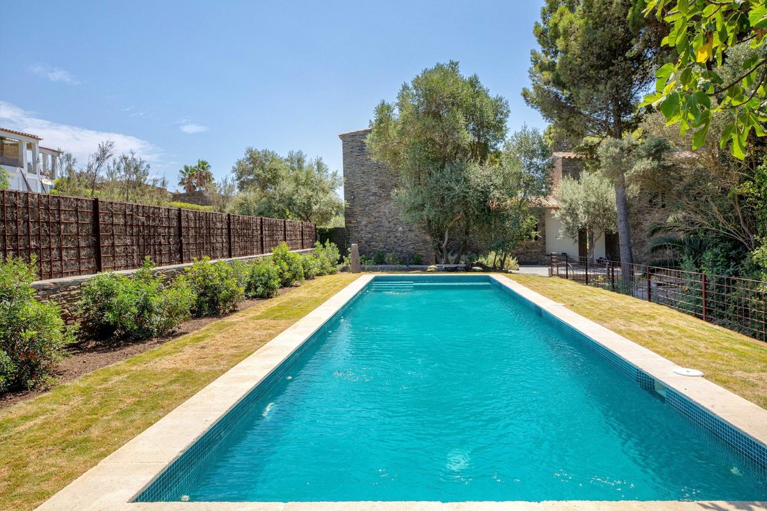 Villa in Cadaques, Catalonia, Spain 1 - 18567561