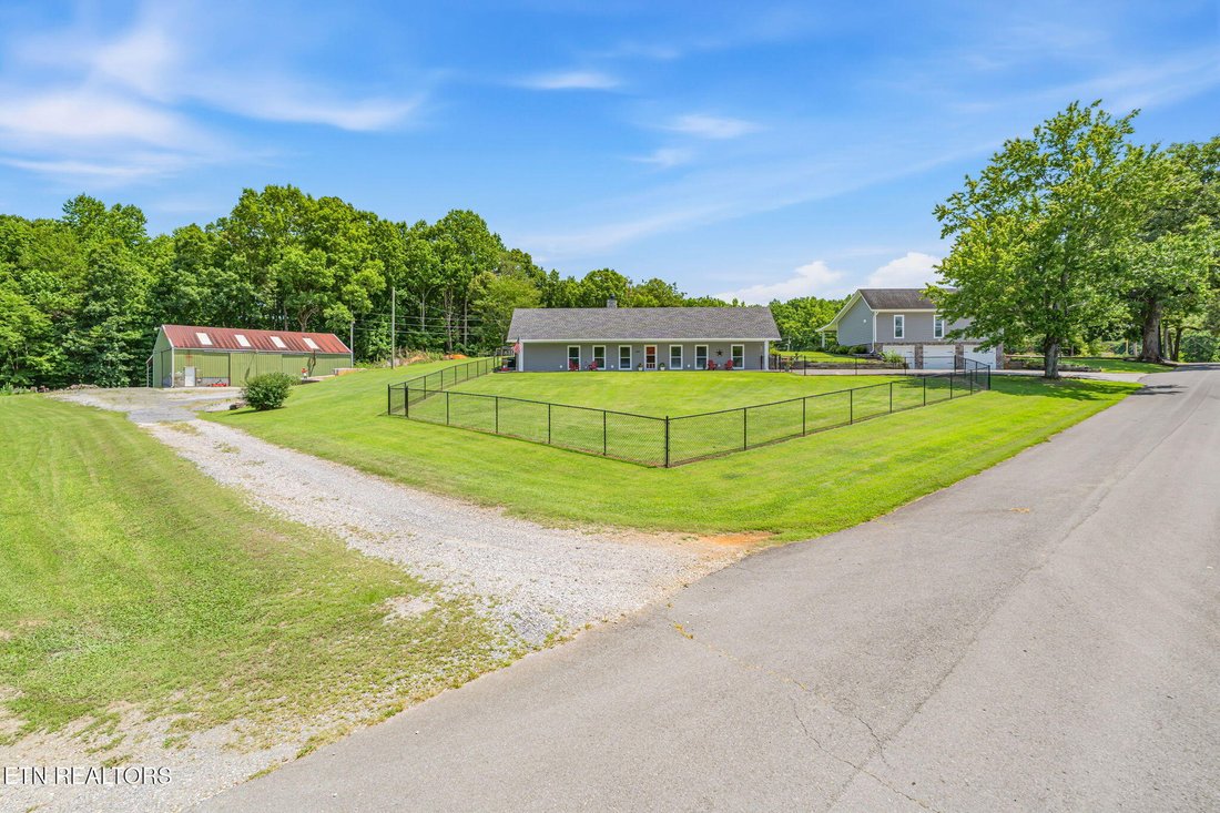 House in Strawberry Plains, Tennessee, United States 1 - 18571544