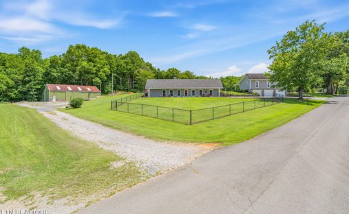 House in Strawberry Plains, Tennessee, United States 1