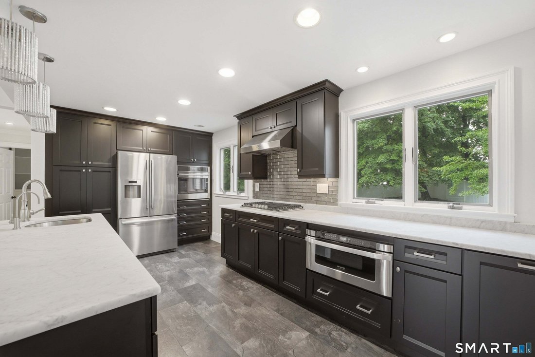 House in Trumbull, Connecticut, United States 5 - 18568471