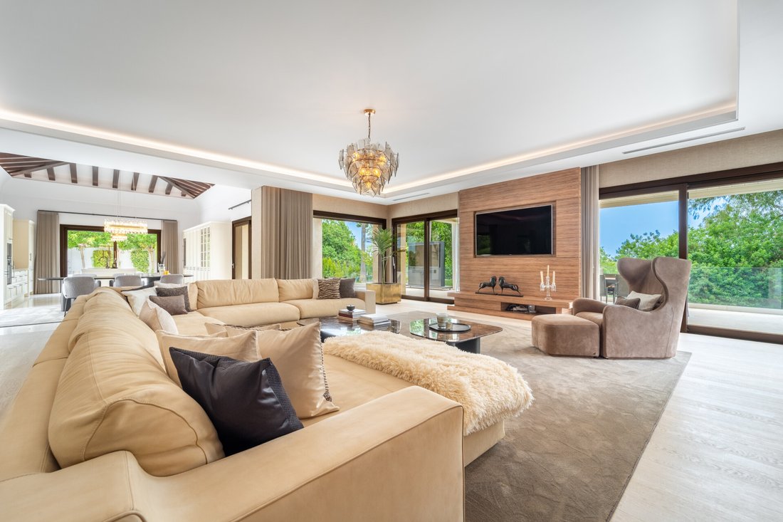 Villa in Nueva Andalucia, Marbella, Spain 3 - 18571612