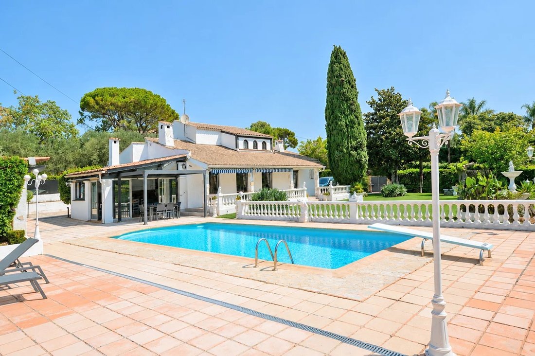 Villa in Mougins, Provence-Alpes-Côte d'Azur, France 4 - 18571719
