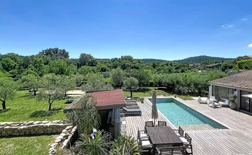 House in Le Val, Provence-Alpes-Côte d'Azur, France 1