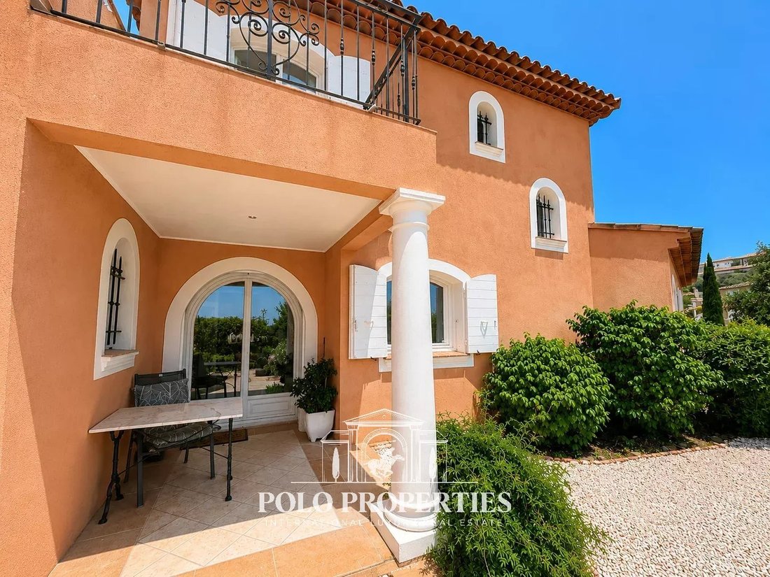 Villa in Frejus, Provence-Alpes-Côte d'Azur, France 4 - 18096606