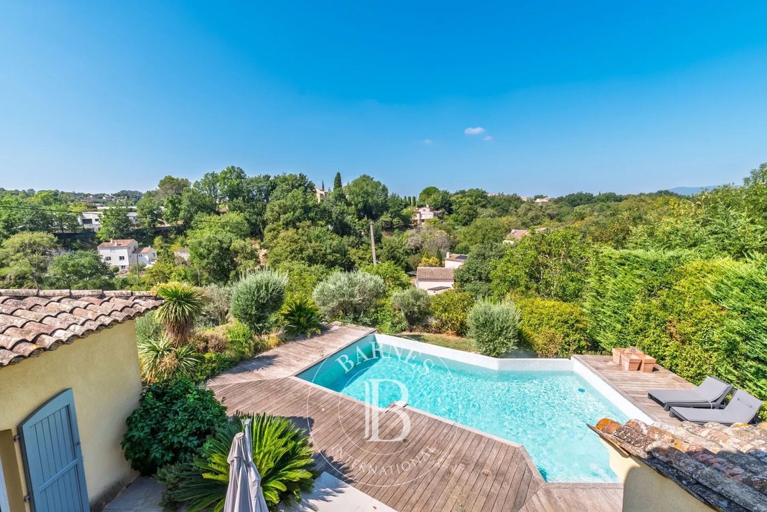 Villa in Châteauneuf-Grasse, Provence-Alpes-Côte d'Azur, France 5 - 17717234