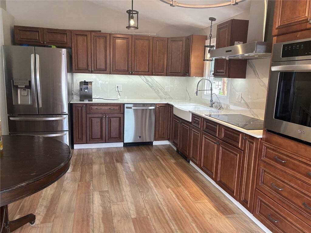 House in Johnston, Rhode Island, United States 4 - 18567141