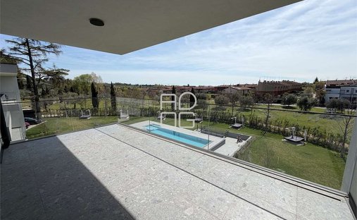 Apartment in Salo, Lombardy, Italy 1