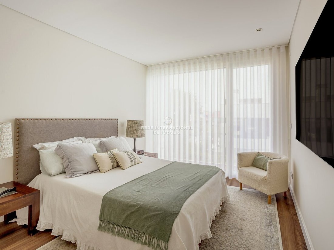 House in Carcavelos e Parede, Lisbon, Portugal 3 - 18126459