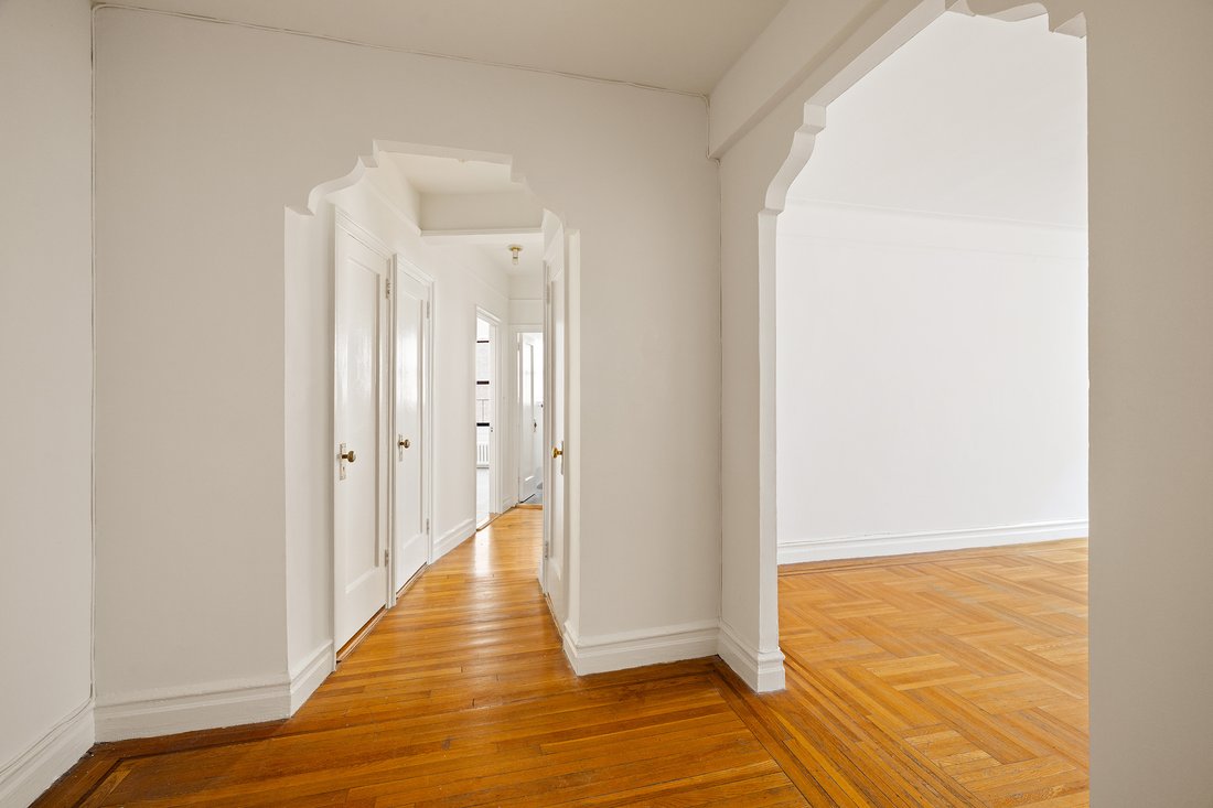 Co Op in New York, New York, United States 3 - 18569487