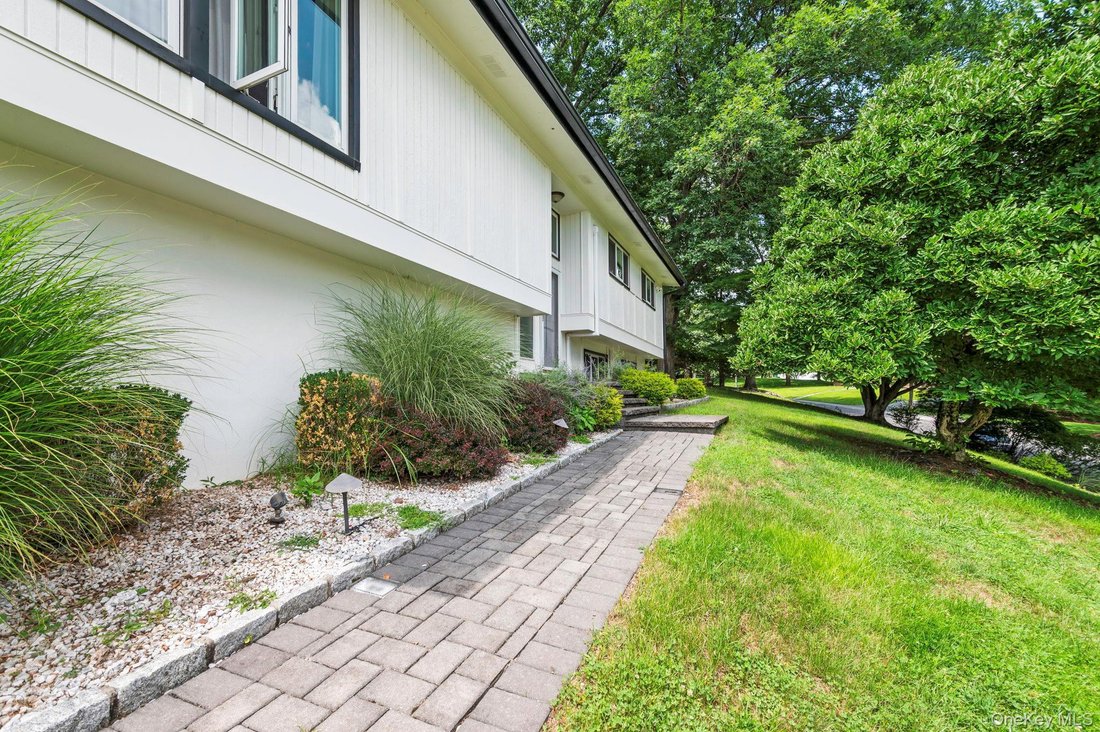 House in Montebello, New York, United States 3 - 18566998