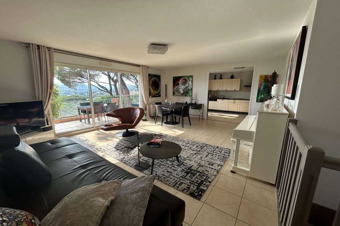Villa in Ville-Les Saquedes-Le Bouillonnet, Sainte-Maxime, France 2 - 18567689