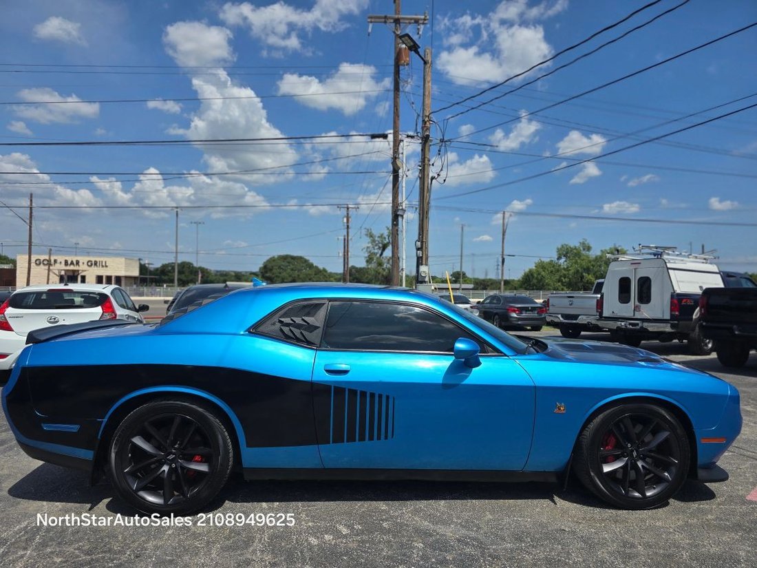 Coupe in San Antonio, TX, United States 5 - 18571112