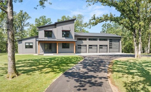 House in Linn Creek, Missouri, United States 1