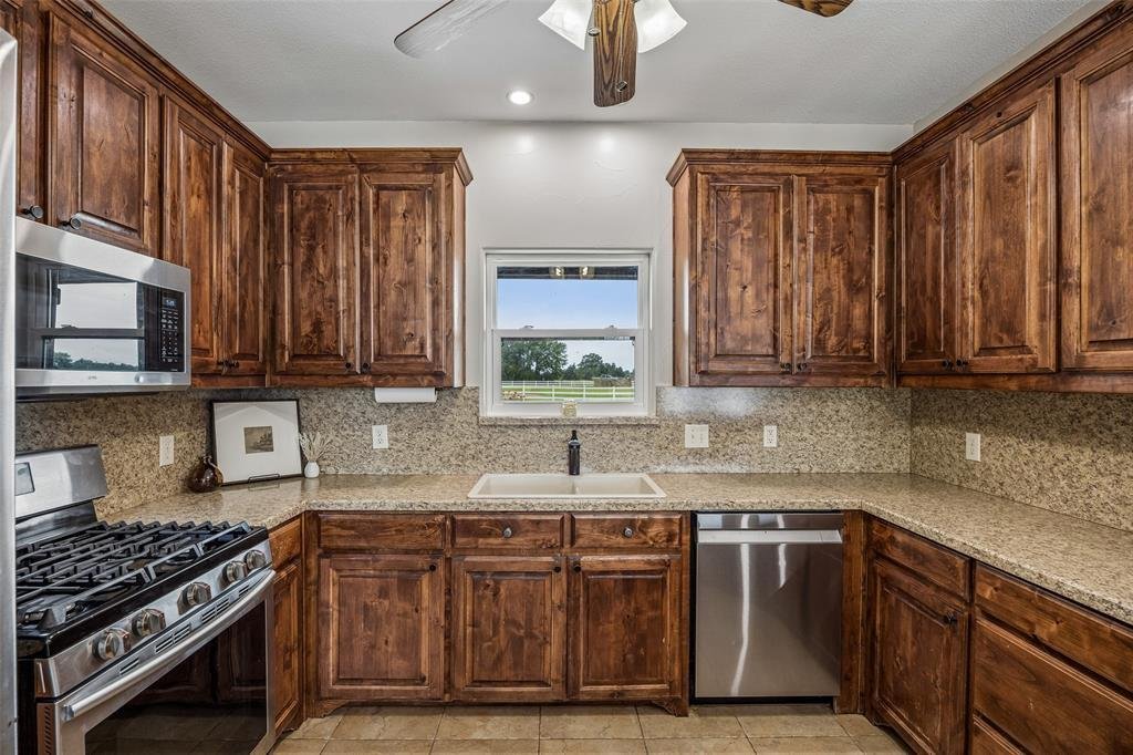 Farm Ranch in Whitesboro, Texas, United States 5 - 18571517