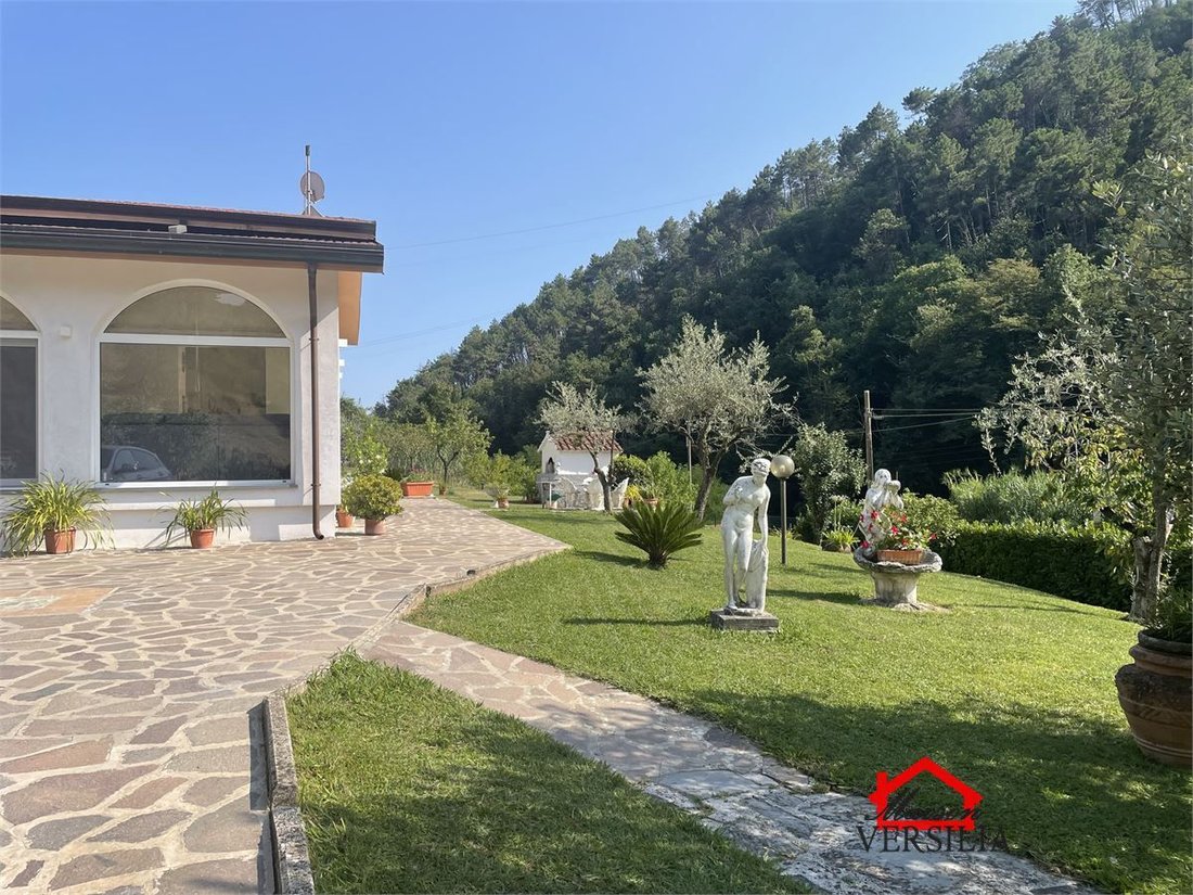 Villa in Mirteto, Massa, Tuscany 2 - 18568568