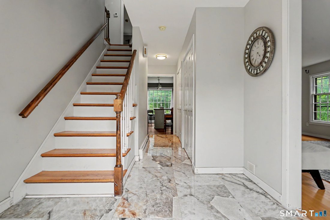House in Trumbull, Connecticut, United States 3 - 18566963