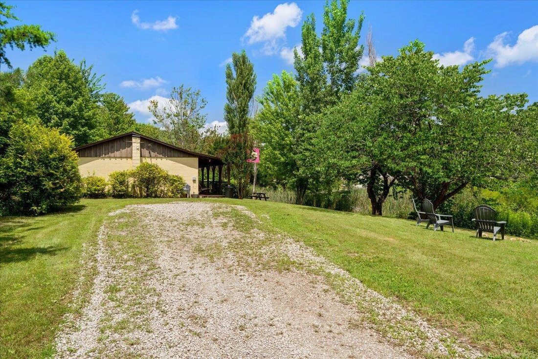 Apartment in Pine Ridge, Kentucky, United States 3 - 18572927